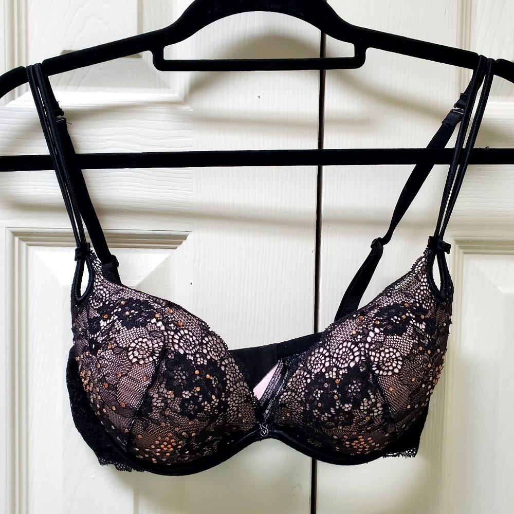 Victoria's Secret Sexy Little Things Convertible Plunge Bra